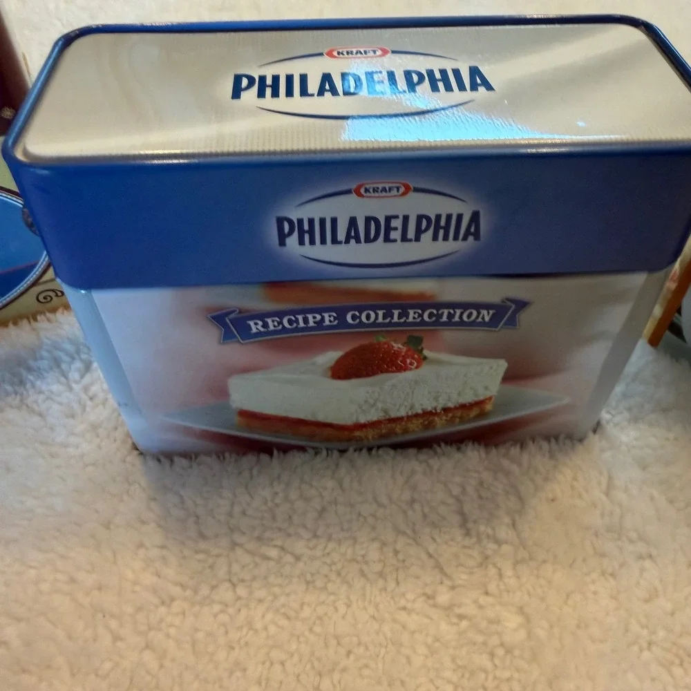 Vintage‎ Recipe Tin Lot Hershey Philadelphia Cupcakes Casserole w Recipe Cards
